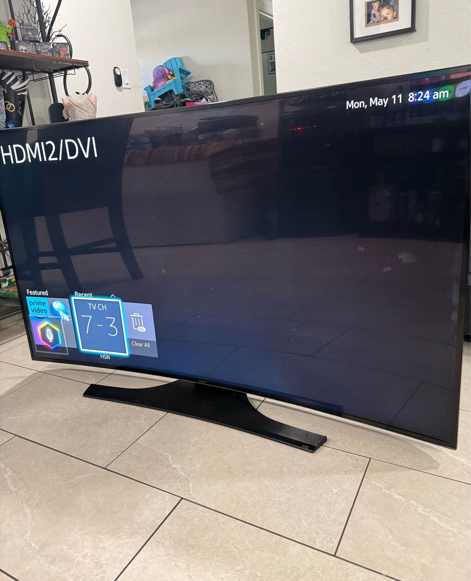 Samsung curved 65” tv