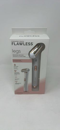 Brand New Sealed Flawless Razor - $5
