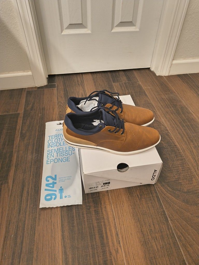 Men Dress/Casual Size 9 Shoes