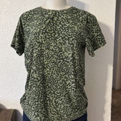 Athelta Xs top Oversized fits Up to medium