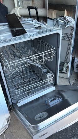 Dish washer