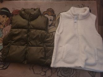 Womens vest bundle size xl