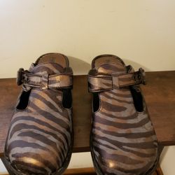 Born Della Dark Brown Women Shoes