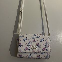 White Small, Cross Body purse 