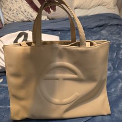 Medium Telfar Bag In Cream