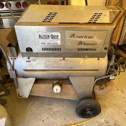 Commercial Steam Cleaner