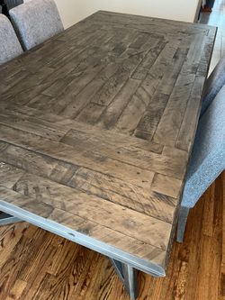 Dinning Table With 4 Chairs