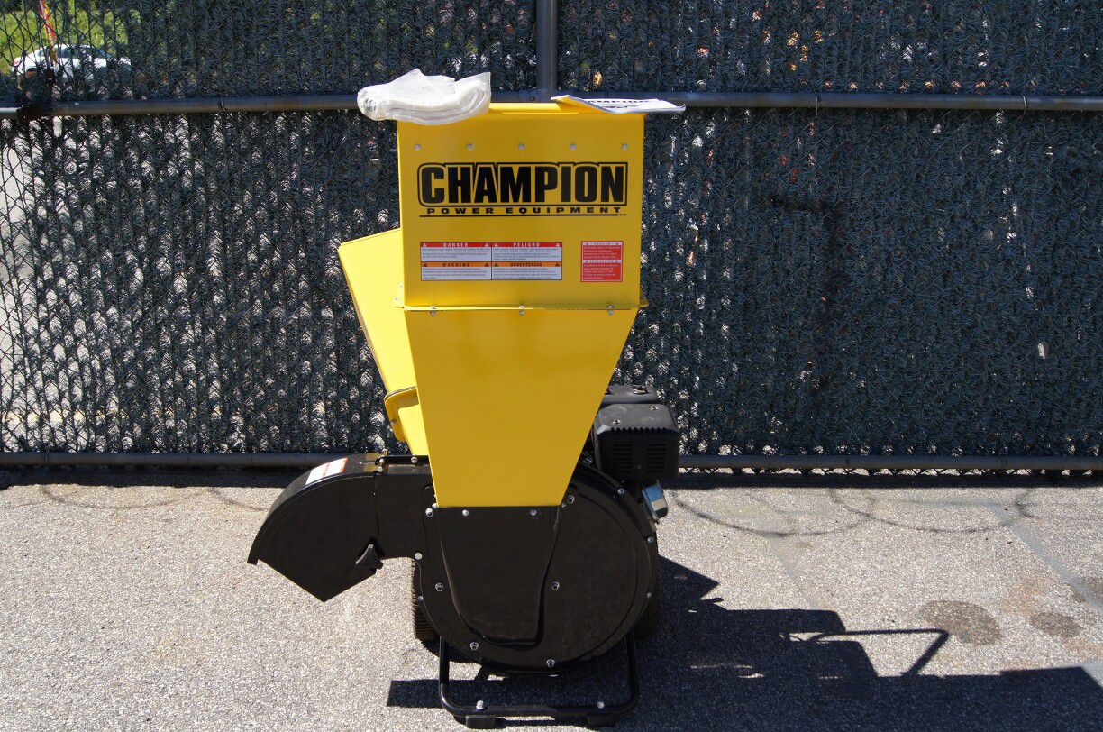 Champion 100137 3 inch Gas Powered Chipper Shredder