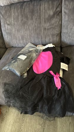 Miss kitty costume size small 6 years old
