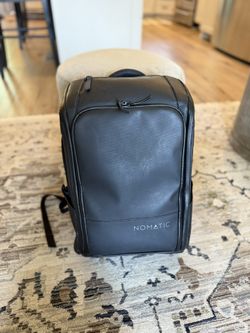 Nomatic Backpack 20L