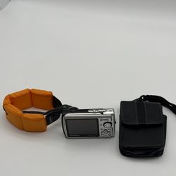 Olympus Stylus 850 SW Waterproof Shockproof Digital Camera 8MP w/ Charger