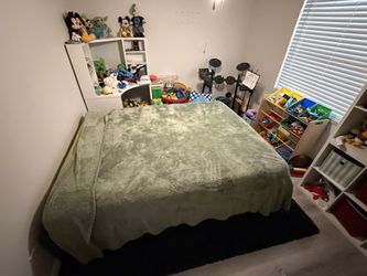 Queen Size Bed With Storage