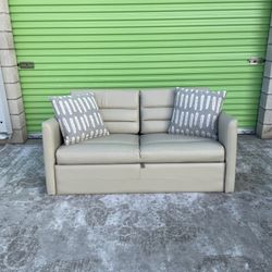 *Free Delivery* Sleeper Sofa Bed Couch