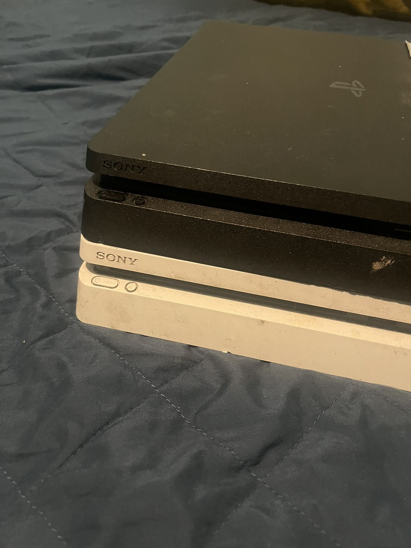 PS4 Slims