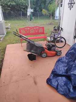 Husqvarna Ready Start Self-propelled Mower 163 Cubic Centimeter Briggs & Stratton Engine 6.75 Lb Of Torque. New Carb,New Drive Cable 