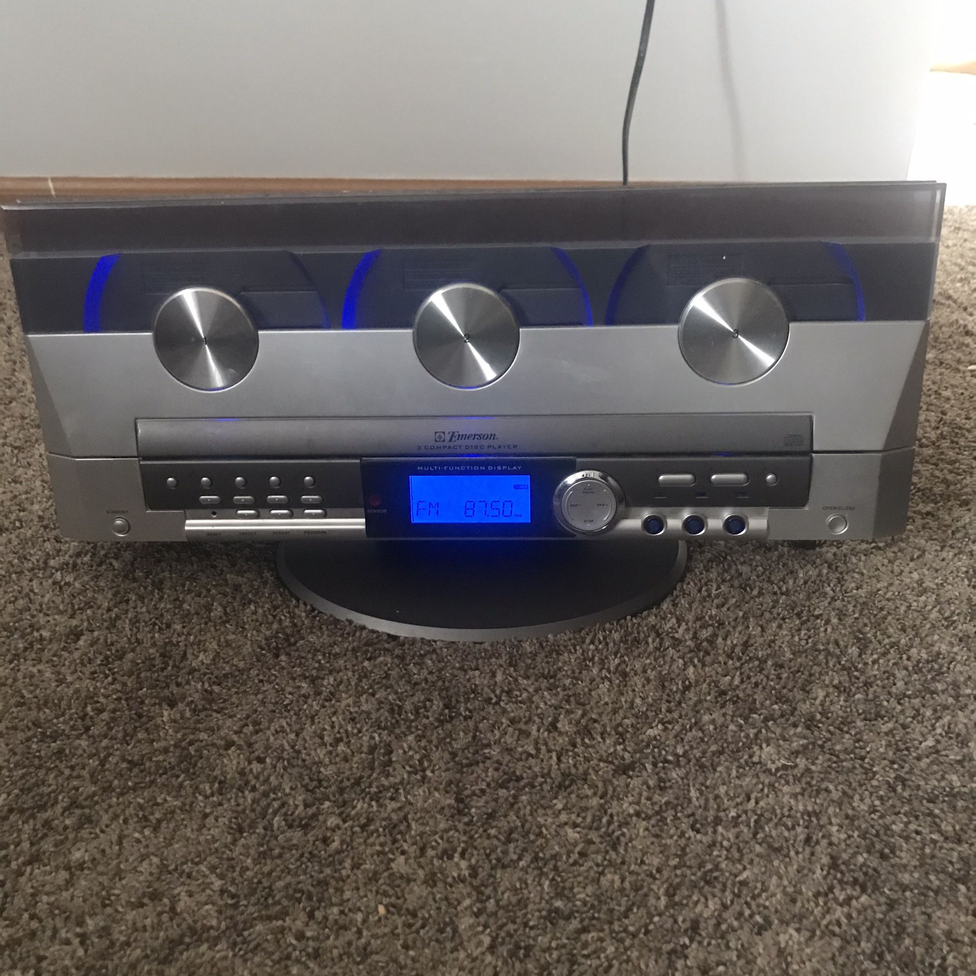 Emerson MS3110 Digital AM/FM 3 CD player