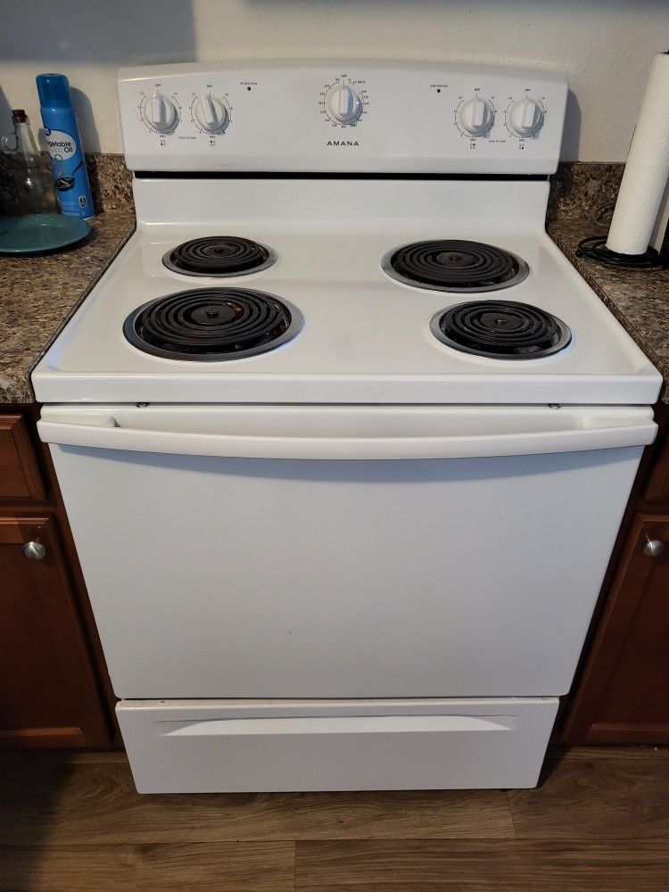 Amana Electric Stove