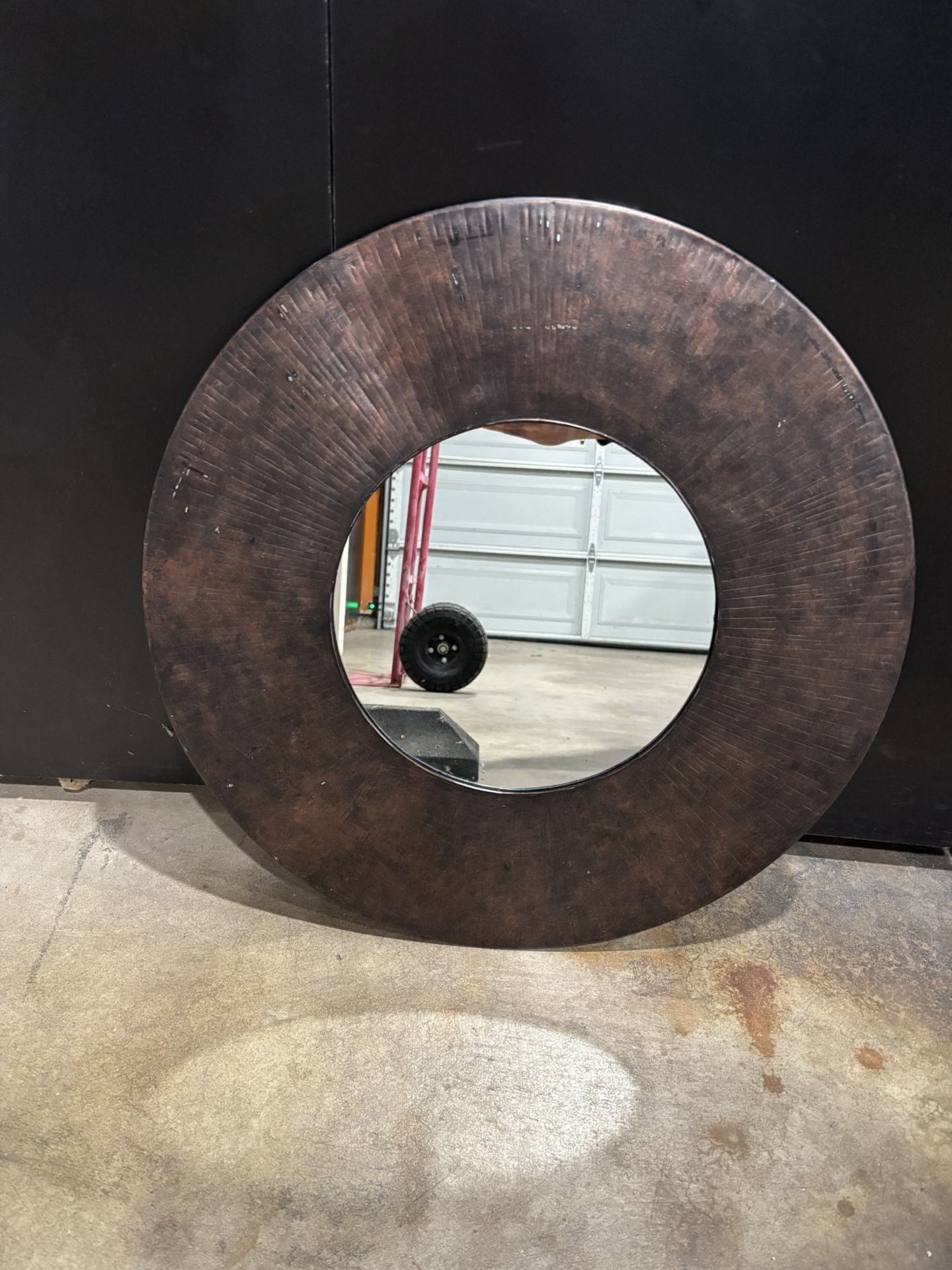 Round Mirror