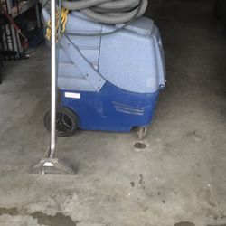 Carpet cleaning machine  very great condition