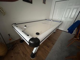 Air Hockey Table