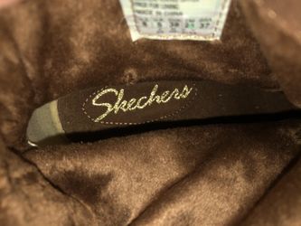Size 8 Womens Skechers Boots.