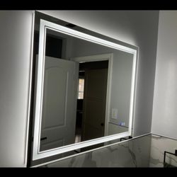  32 X 24 Led Bathroom Mirror
