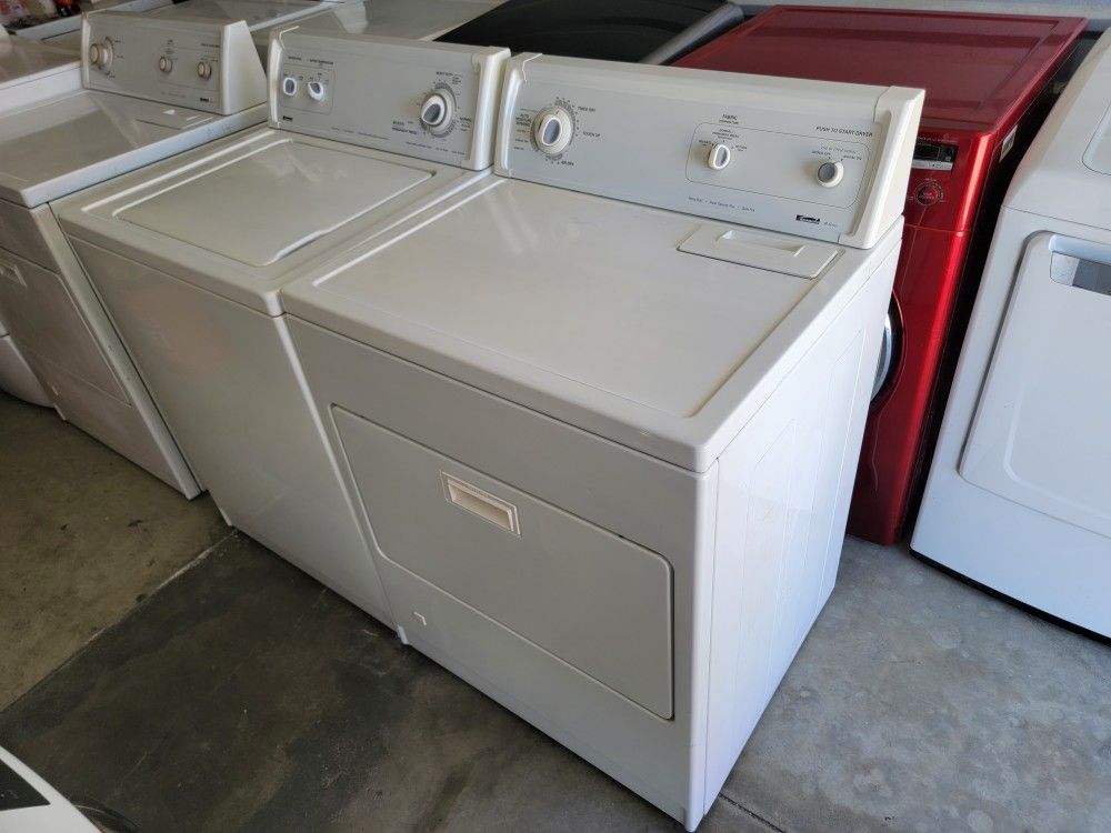 Super Clean and In Excellent Condition!!!Kenmore, Heavy Duty, Super Capacity, Washer and Gas Dryer!!! Must See To Appreciate!!!