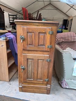 Antique Solid Oak Ice Box / Ice Chest – Original Hardware