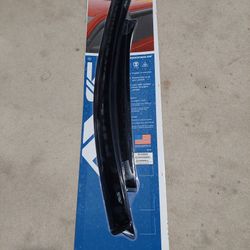 Toyota corolla  14 -19-vent visor side windows 