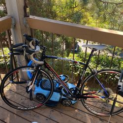 SPECIALIZED ROAD BIKE 54 CM  HARLDY USED  