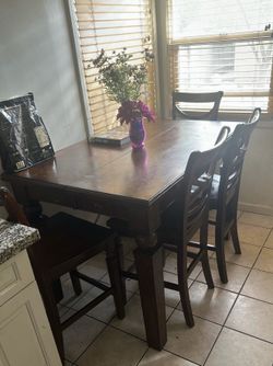 Dinner Table Seats 8