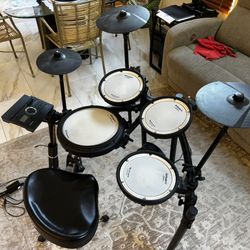 Roland V-drum TD-17 electric drums