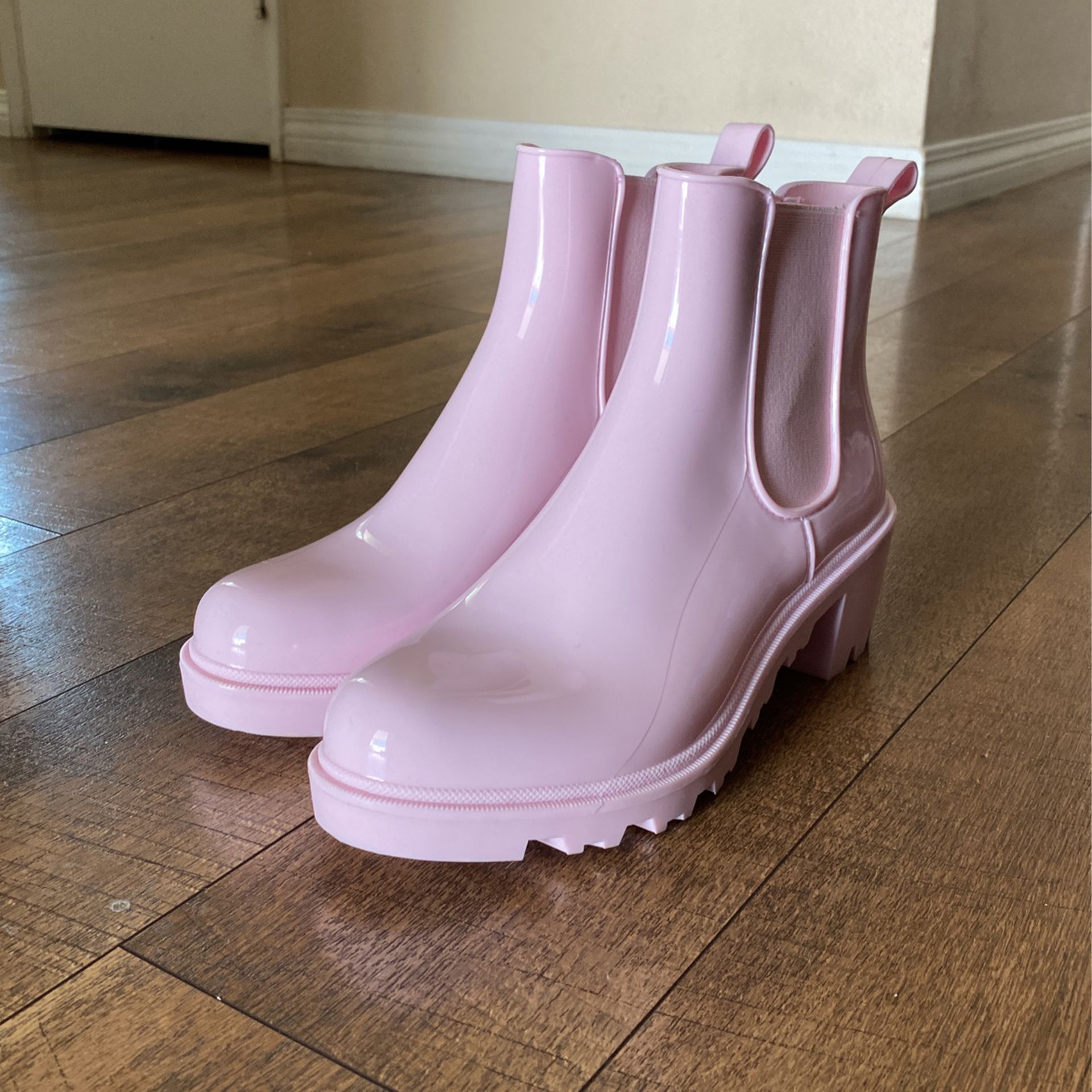 Baby Pink Roonie Rain Boots Size 9 Womens