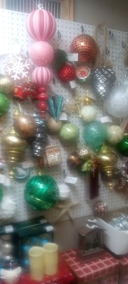 New shatter proof Christmas ornaments 4/10 Dollar each high quality