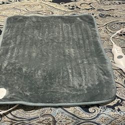 Mosabo Heating Pad - $10 Gently Used | Great Condition I Works Perfectly! $10