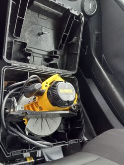 Dewalt Saw