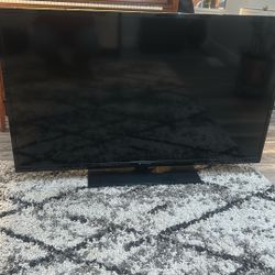 Elements TV 50”