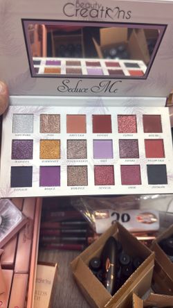 Make Up Sale