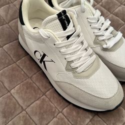 CK Women’s 7.5 Sneakers 