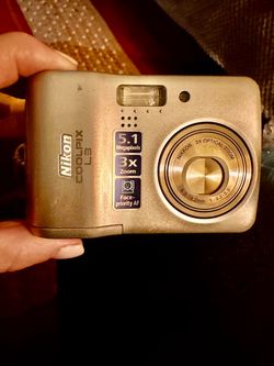 Compact Nikon Coolpix L3 digital camera