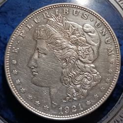 1921 Morgan One Dollar Silver no Mint  Weight 26.7.