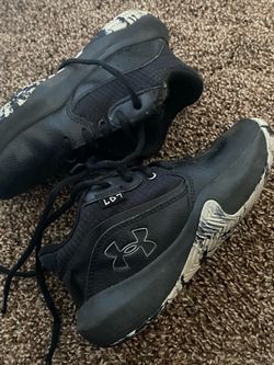 Boys shoes