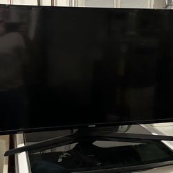 Samsung TV 40 Inches Like New
