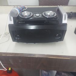 KARAOKE MACHINE