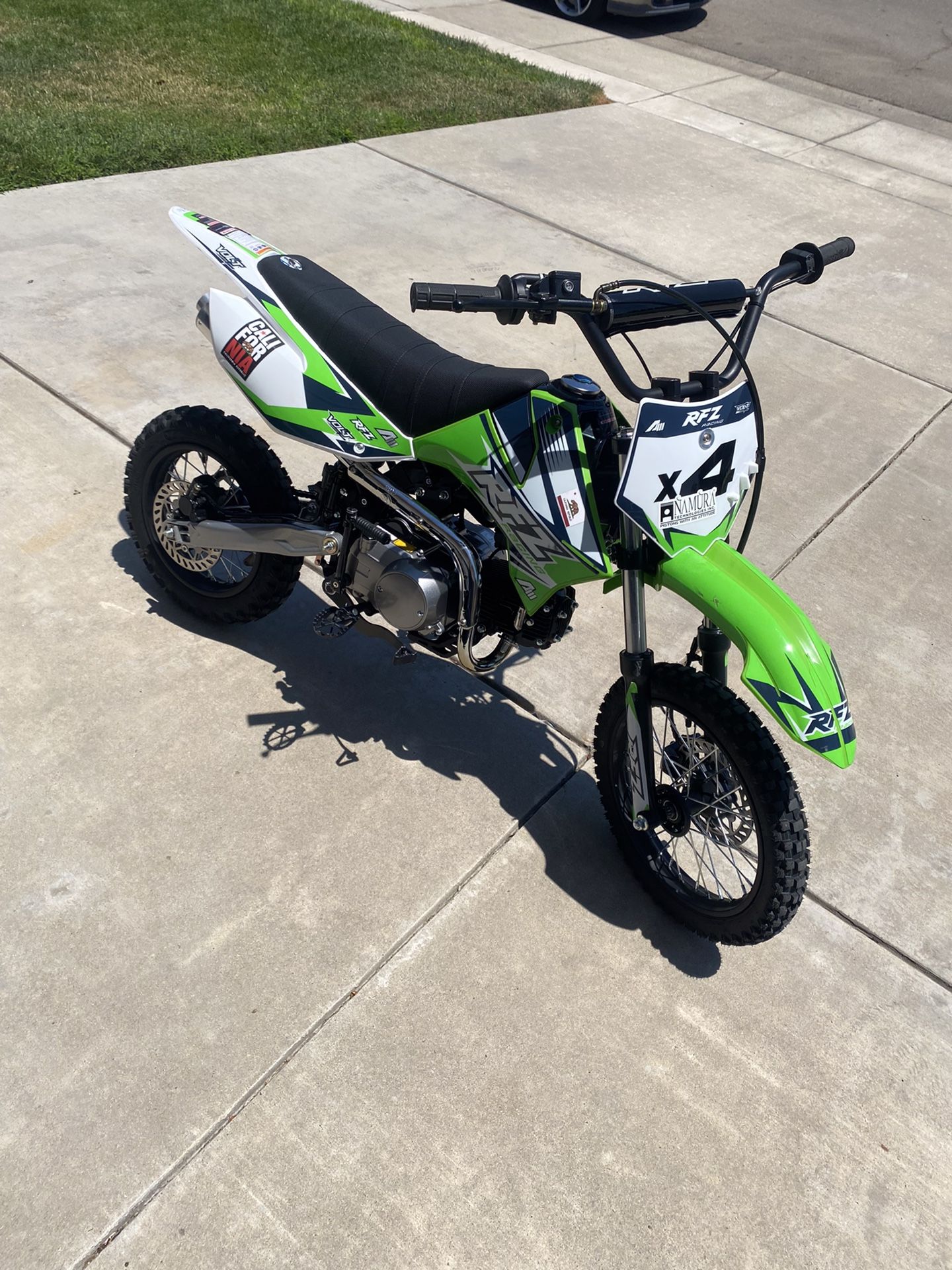 Apollo Dirt Bike 