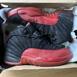 JORDAN 12 FLU GAME SIZE 10 2009