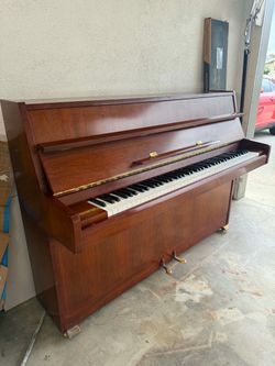 Samick Piano