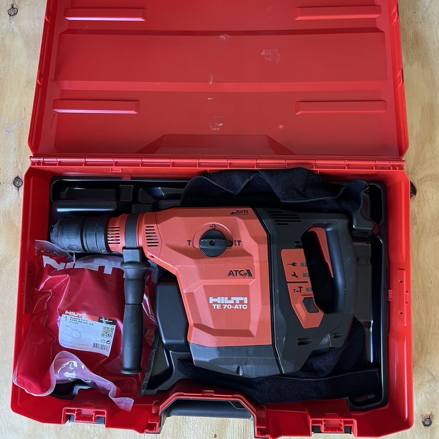 Hilti numatic hammer drill te70atc avr