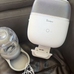 Automatic small animal food dispenser with water bowl