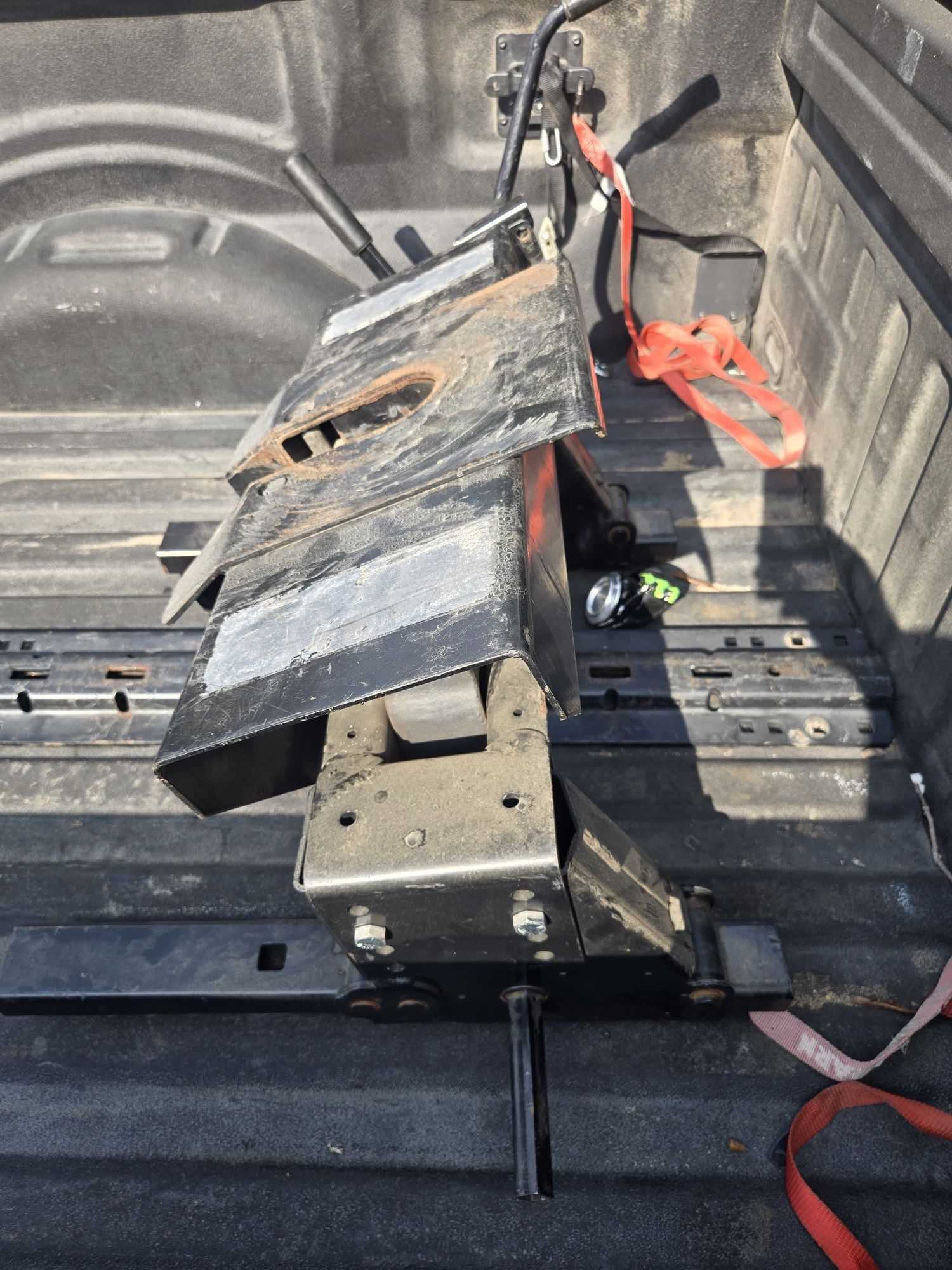 R V Fifth Wheel Hitch